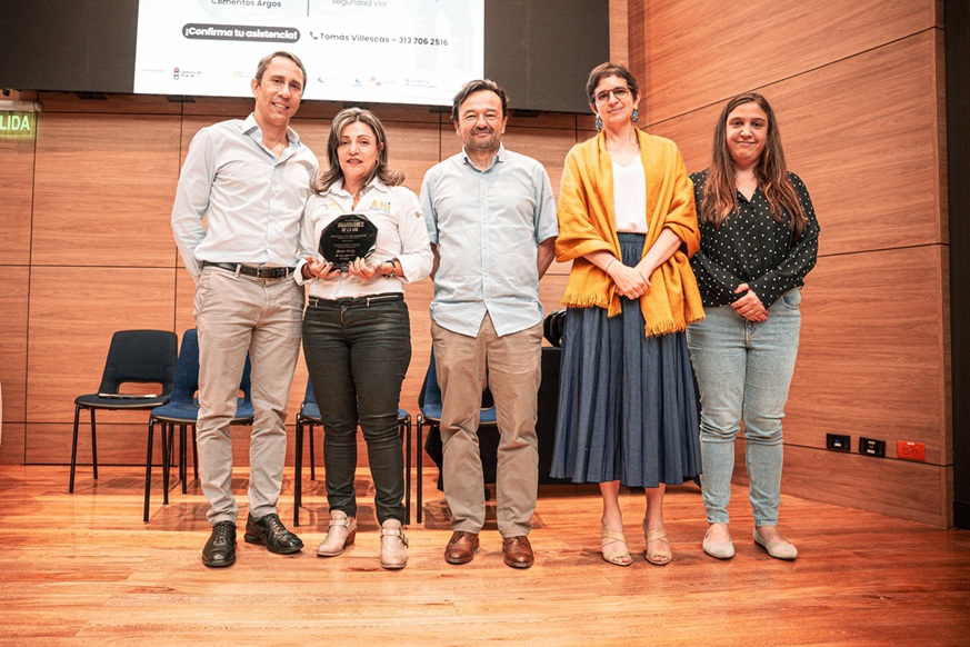 Devimed recibe el premio nacional “Guardianes de la Vía” por su compromiso con la seguridad vial – Archivo Entre Ceja y Ceja
