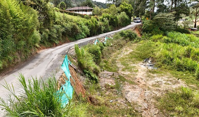 Gobernación de Antioquia construirá variante vial para superar falla geológica entre El Santuario y Granada