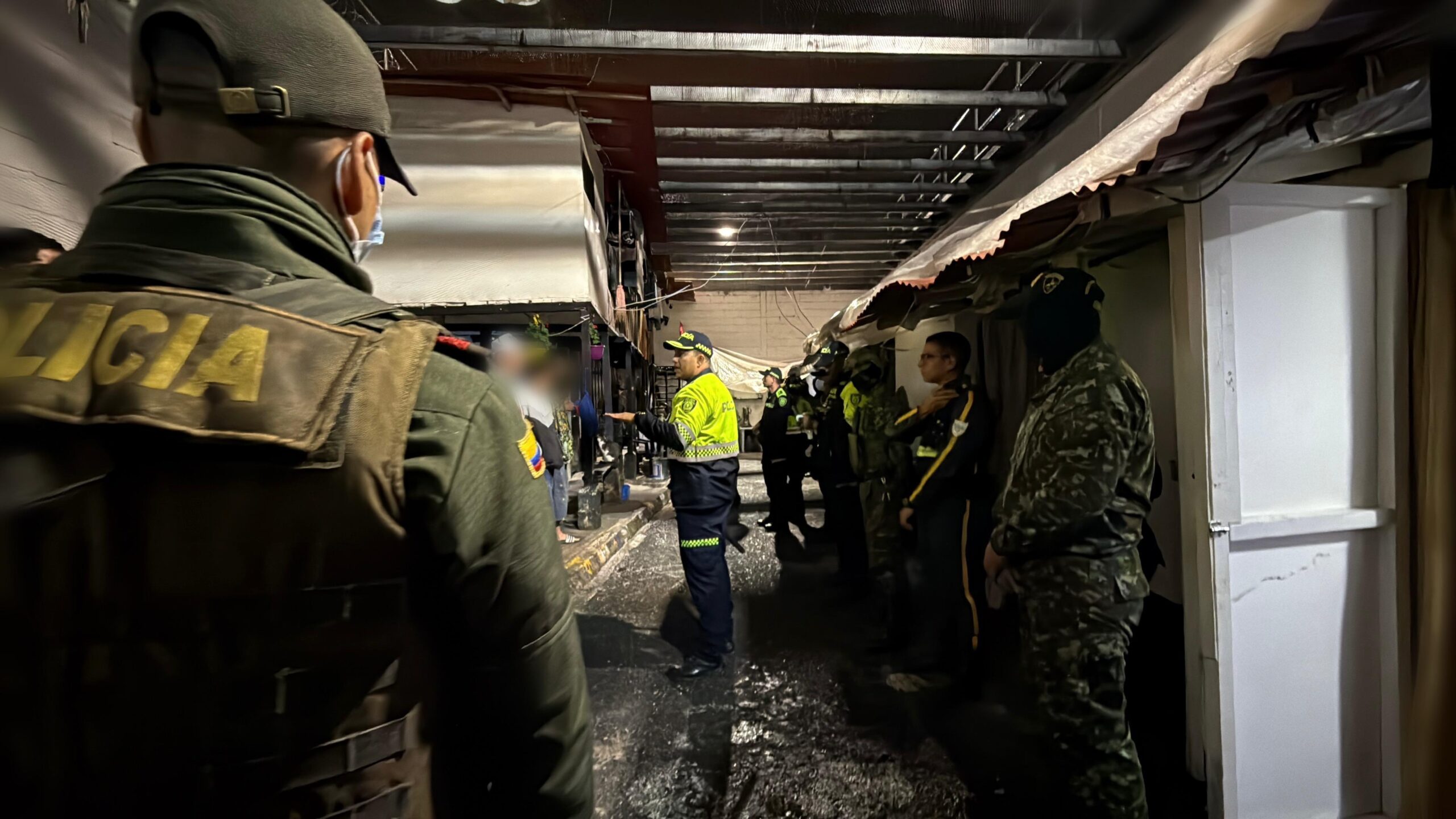 Operativo en centro de retención de Rionegro permitió incautación de armas, drogas y celulares ligados a redes criminales