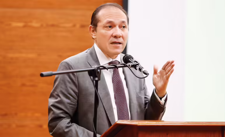 Desde este martes la jornada laboral en Colombia se reduce oficialmente a 44 horas semanales