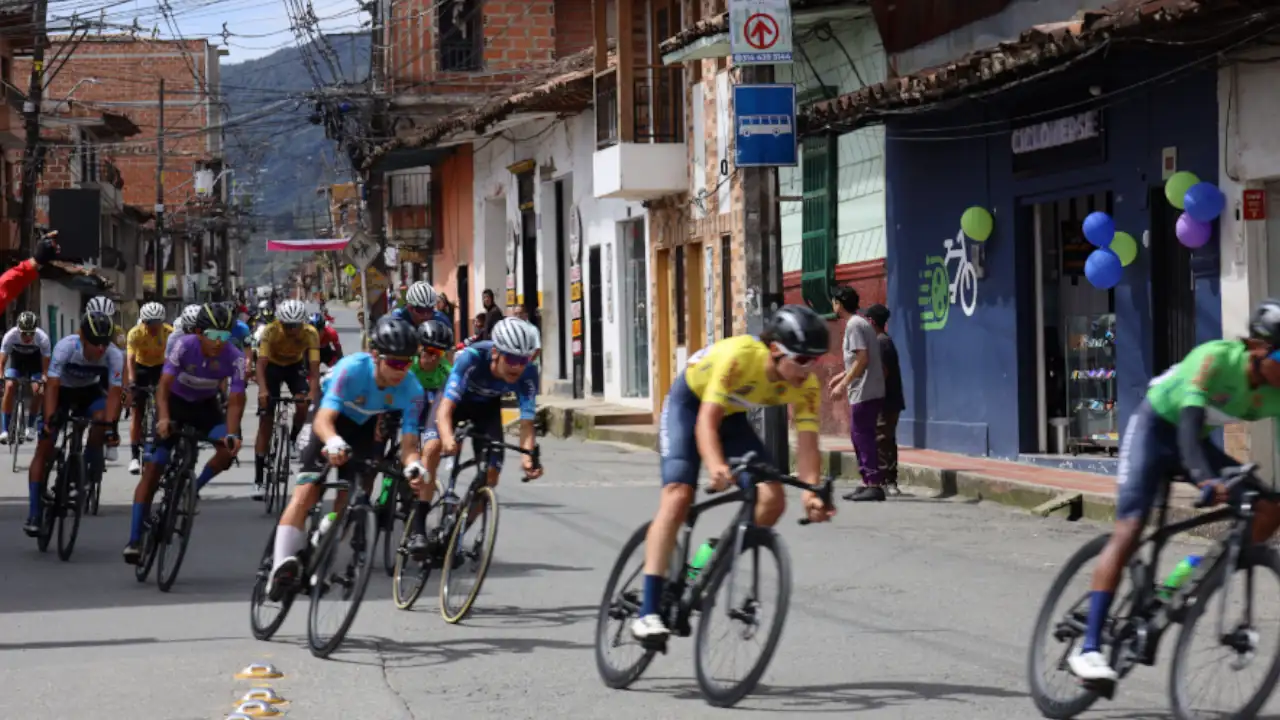 El Carmen de Viboral cerró la Clásica Nacional de Ciclismo 2025 con más de 300 corredores en competencia
