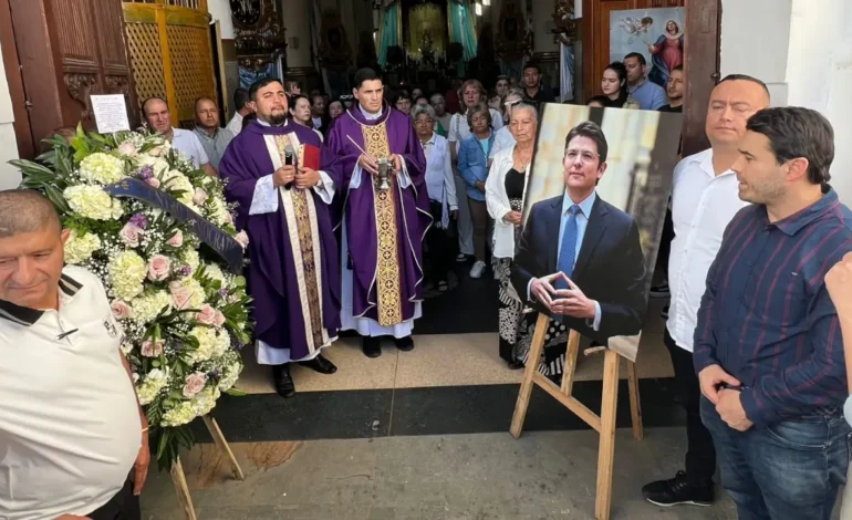 Marinilla se unió en Eucaristía por la memoria del senador Miguel Uribe