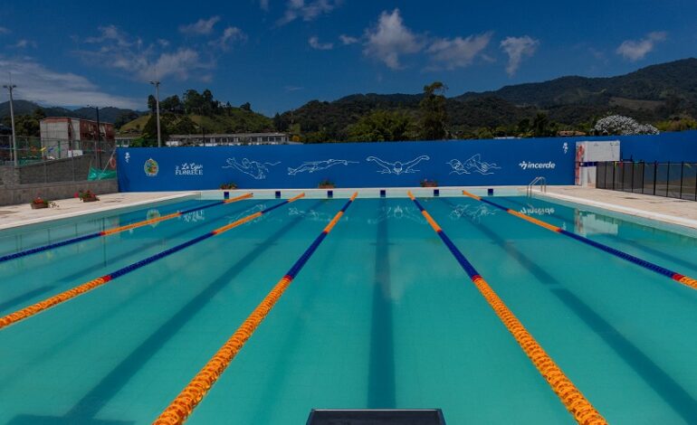 Inauguración de la primera piscina semiolímpica de La Ceja con presencia de clubes y Liga Antioqueña de Natación.