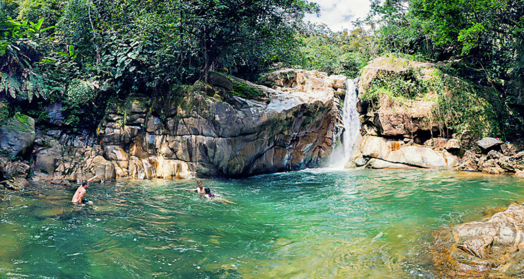 Vista panorámica de San Rafeal, uno de los municipios más visitados por turistas en Antioquia según ANATO.