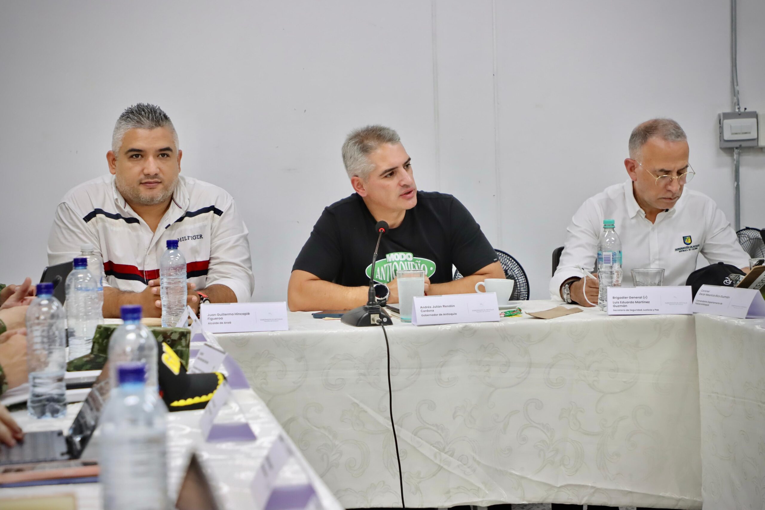 Gobernador Andrés Julián ofrece hasta $200 millones de recompensa por alias ‘Darlinson’ de las disidencias FARC en Antioquia