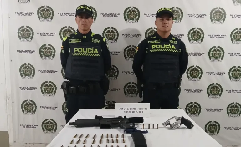 Balacera en Rionegro: Policía confirma un presunto sicario abatido, un menor aprehendido y armas incautadas
