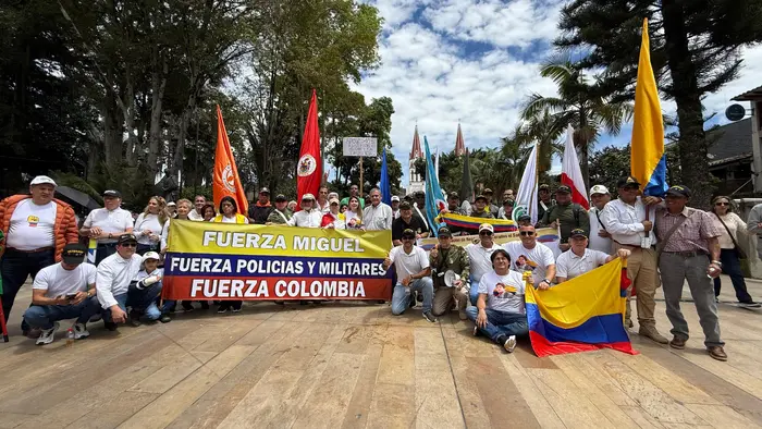 Colombianos marchan en todo el país en apoyo a Álvaro Uribe este 7 de agosto
