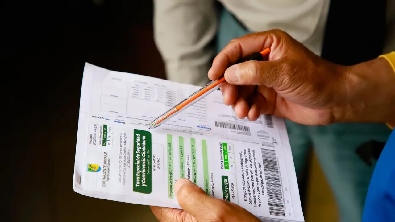 Antioquia prepara segundo ciclo de facturación de la Tasa de Seguridad y entrega dotación a soldados