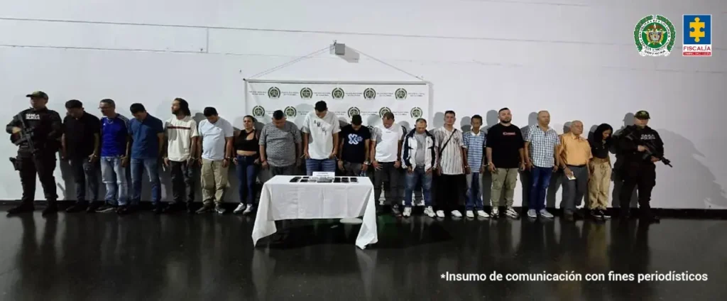Cárcel para a 21 presuntos extorsionistas que tenían atemorizados a comerciantes y trabajadoras sexuales en Medellín