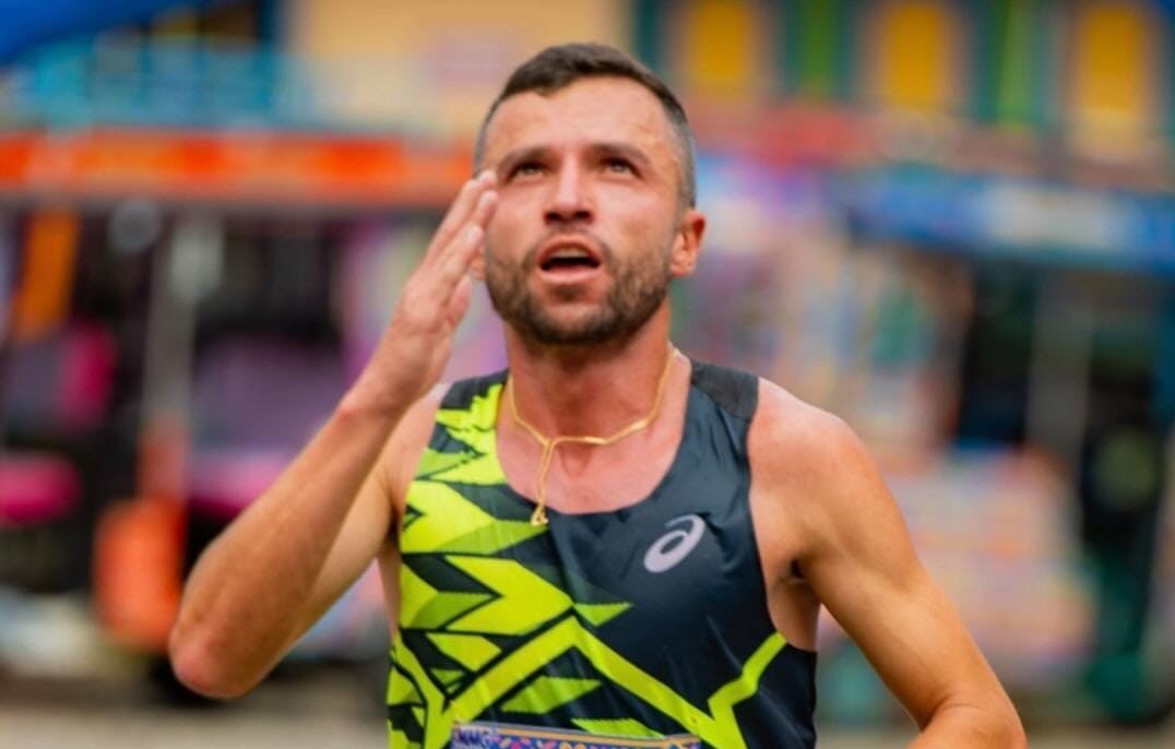David Gómez revalida su elite al conquistar los 21K de la Media Maratón de Guatapé
