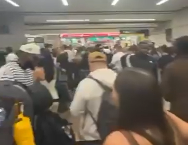 Largas filas en Migración Colombia en el aeropuerto José María Córdova de Rionegro