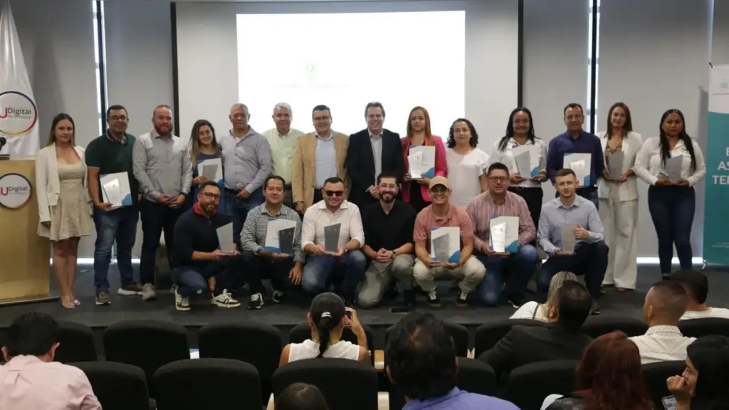 Convenio entre Gobernación y Asointermedias impulsa la asociatividad territorial en Antioquia
