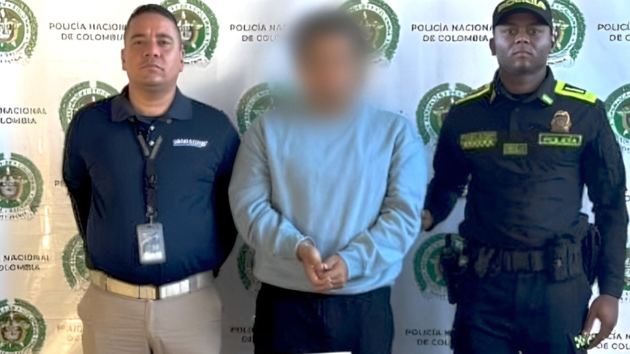Capturan en aeropuerto de Rionegro a hombre buscado por delitos financieros