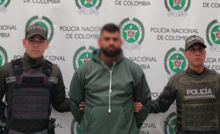 Extranjero es capturado en Antioquia señalado de abusar de su hija de tres años