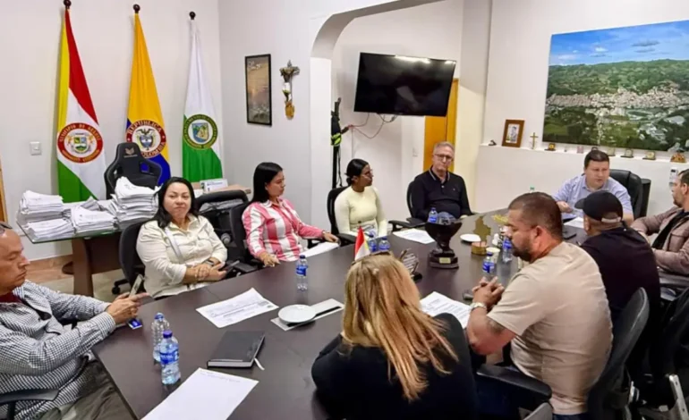 Habitantes y autoridades definen acciones para proteger a ciclistas y peatones en Guarne