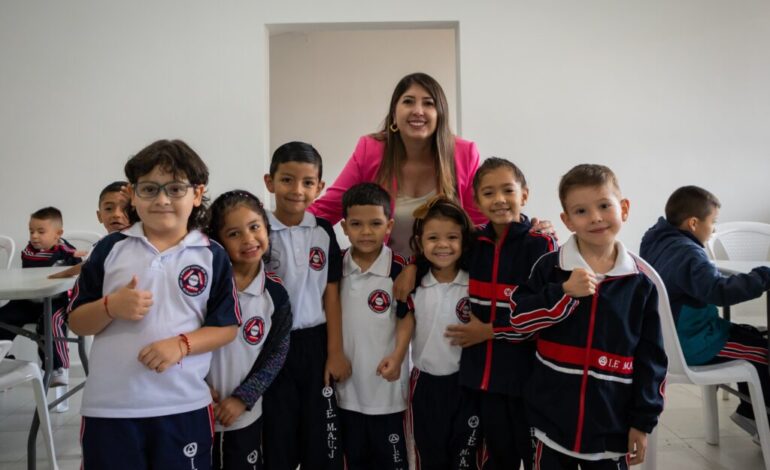 Padres de familia reclaman formularios de inscripción para preescolar 2026 en La Ceja.
