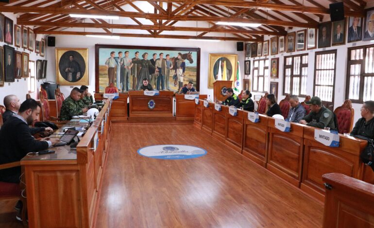 Alcaldía de Marinilla y autoridades en consejo de seguridad.