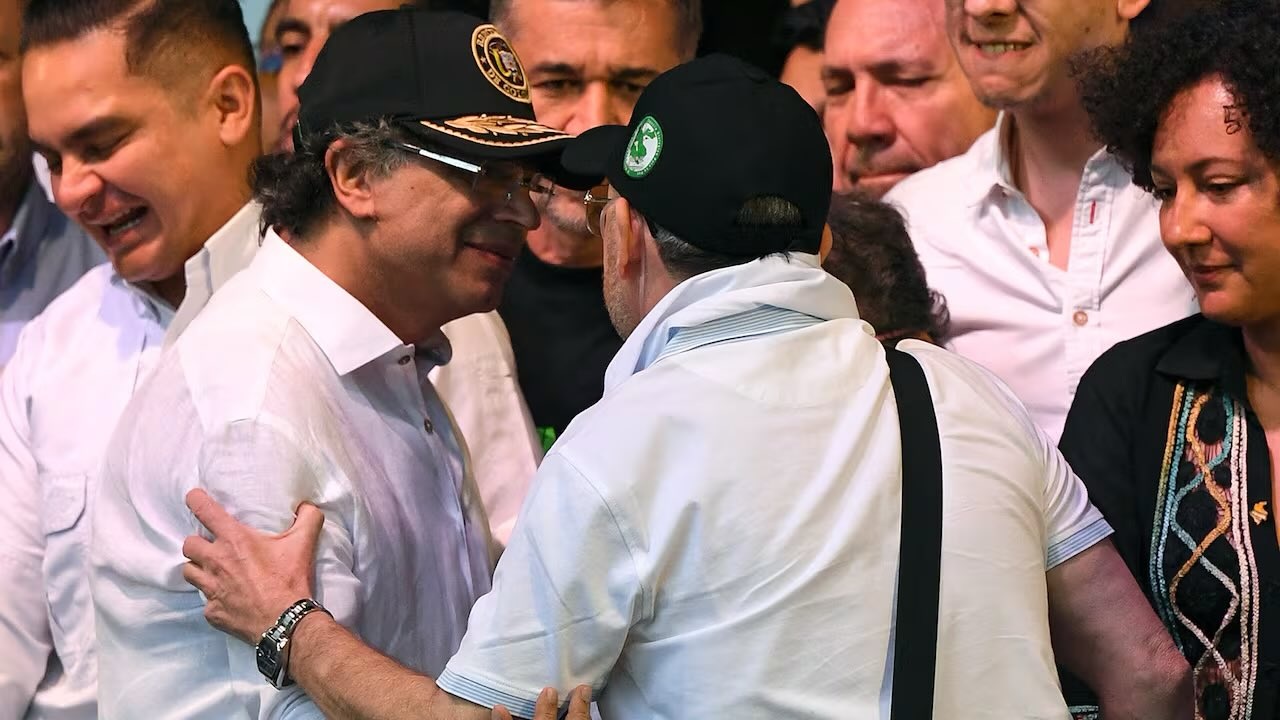 “Qué bajo has caído, Petro”: alcalde Federico Gutiérrez responde al informe de RTVC y denuncia un supuesto pacto con bandas criminales