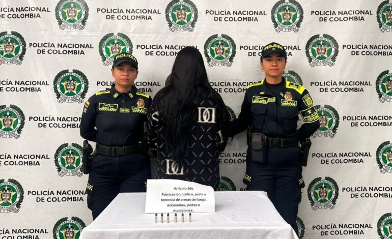 Mujer capturada en La Ceja por porte ilegal de munición durante operativo de seguridad