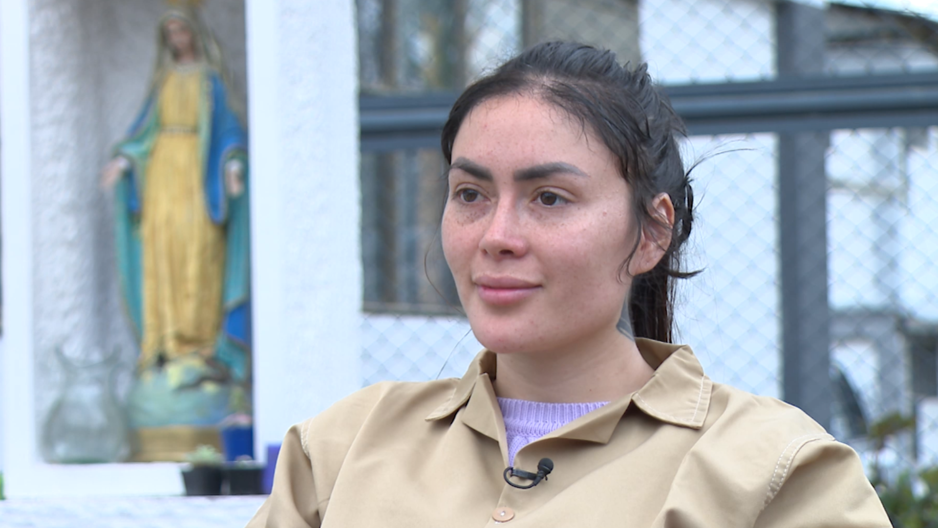 Escándalo en la Escuela de Carabineros: Epa Colombia fue sorprendida con celulares ocultos en su celda