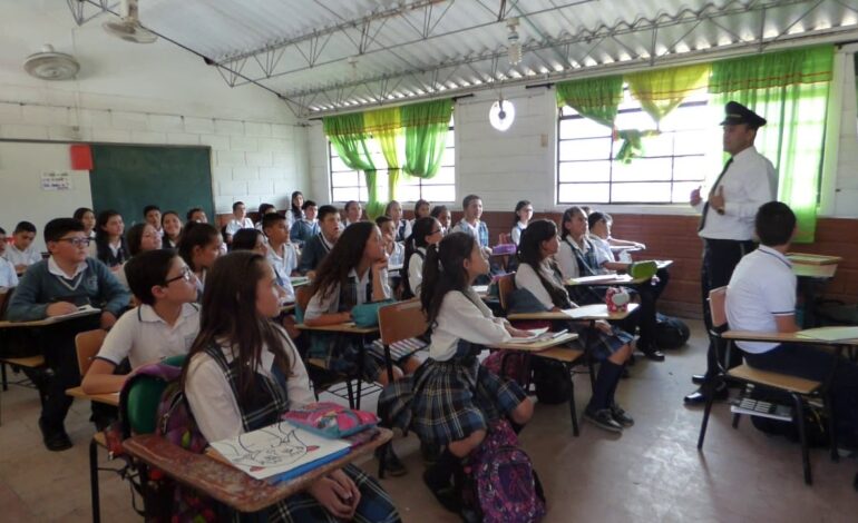 Administración Municipal de La Ceja acompaña instituciones educativas por falta de personal de apoyo