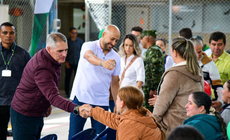 Gobernación y fundaciones entregan nuevas obras en escuelas de El Carmen de Viboral