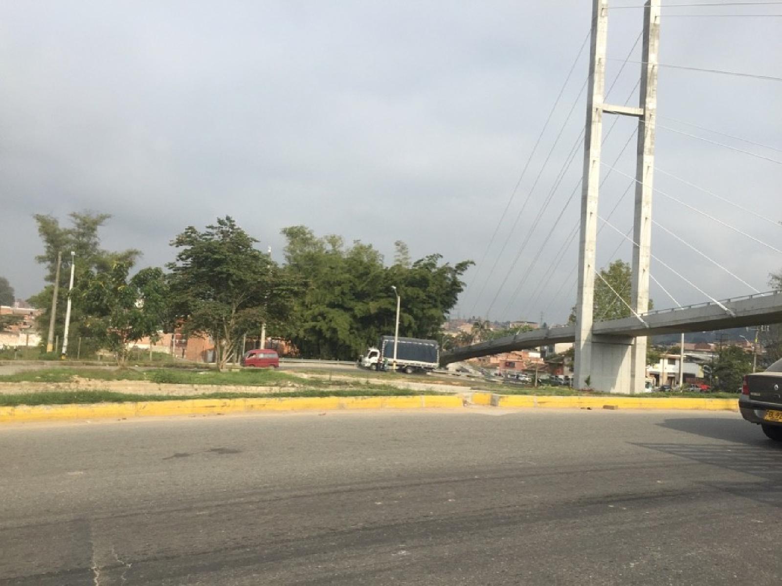 Cierre total en la glorieta Cuatro Esquinas de Rionegro este miércoles 15 de octubre