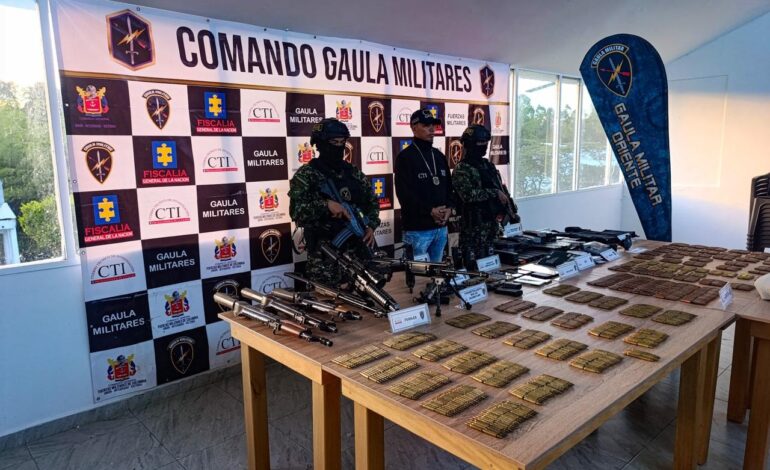 ropas del Ejército en operativo militar contra el Clan del Golfo en la vereda El Porvenir, Sonsón.