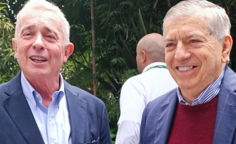 Uribe y Gaviria fortalecen alianza democrática con miras a elecciones de 2026