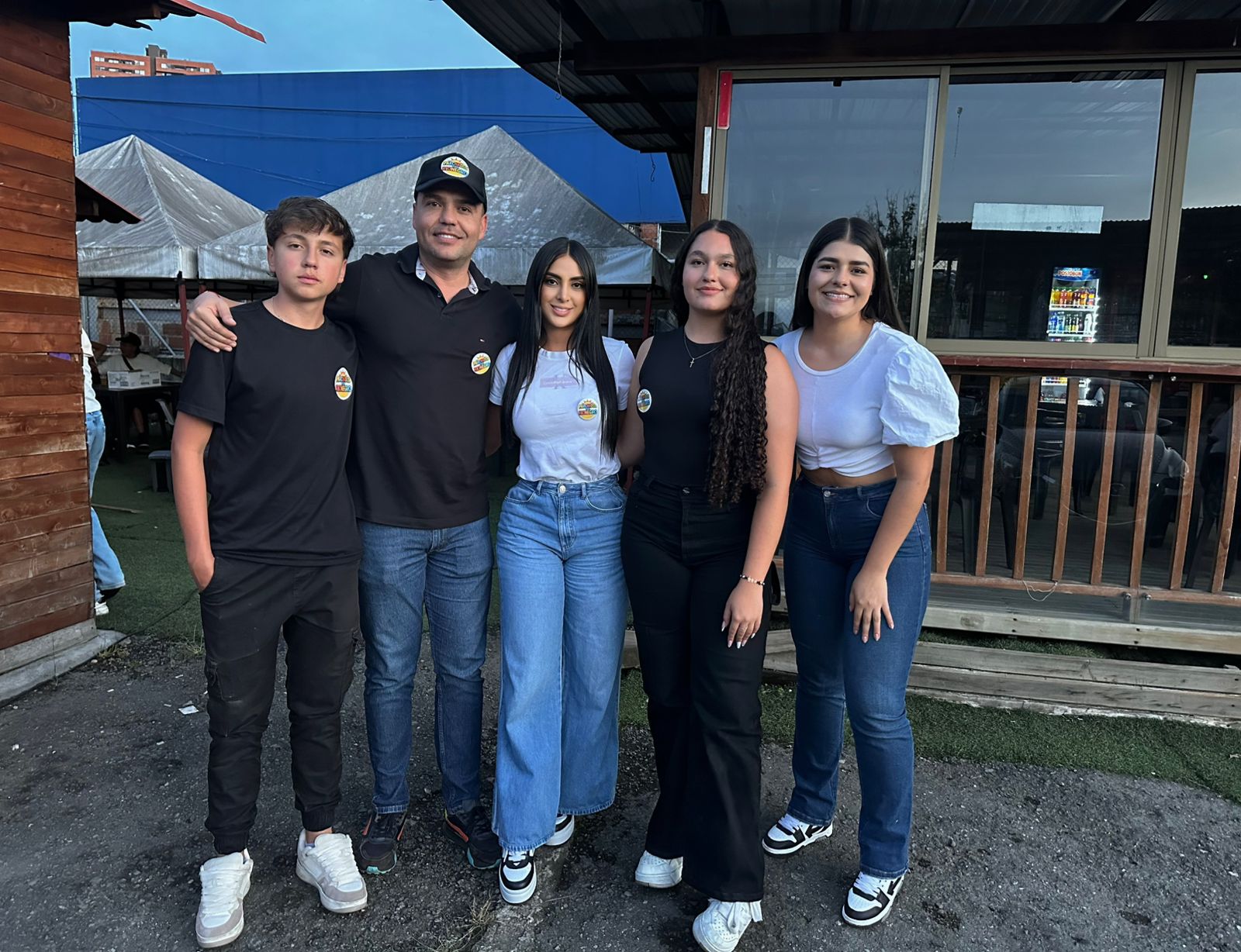 “Parchados por Rionegro”, con Matías e Isabela Valencia, hijos de Tola, arrasan en las elecciones del Consejo de Juventud