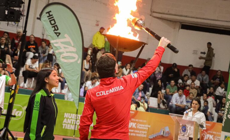Desfile inaugural del Zonal Oriente de los Juegos Departamentales 2025 en Marinilla.
