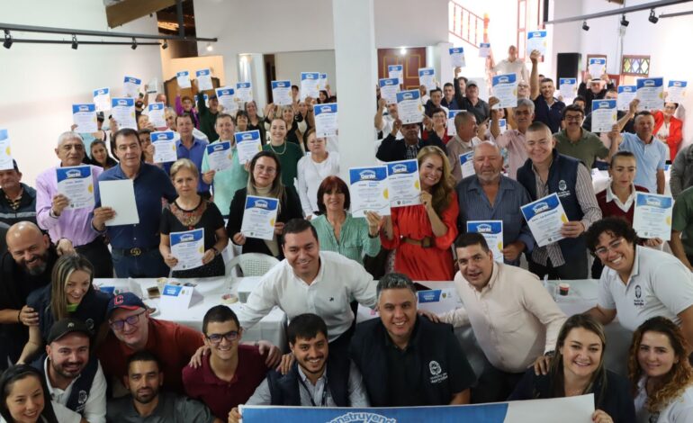 Más de 300 líderes comunales reunidos en Marinilla durante el Encuentro Subregional de Acción Comunal 2025.