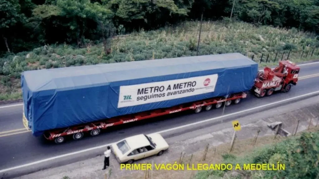 El Metro de Medellín cumple 30 años moviendo millones y expandiendo su red por toda la ciudad