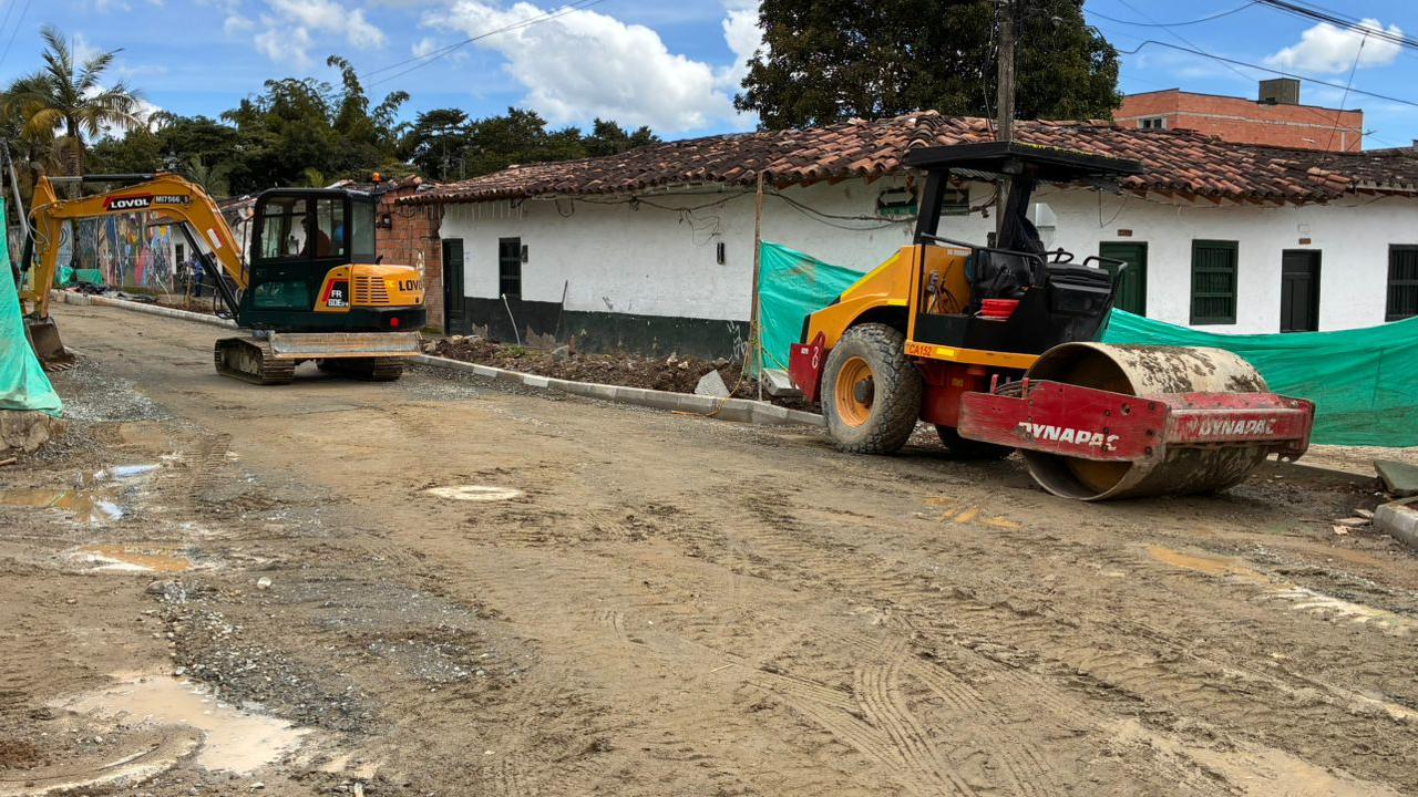 Atención:  En La Ceja cierran temporalmente calles 15 y 16 mientras avanzan trabajos de pavimentación y reposición de redes