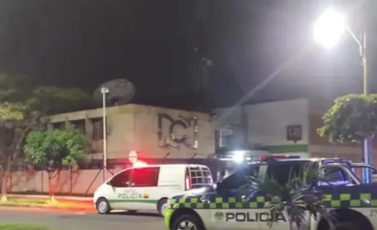 Explosión en sede de RCN en Cali moviliza a las autoridades y deja daños materiales