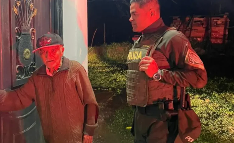 Policía en La Ceja busca familia de hombre encontrado desorientado