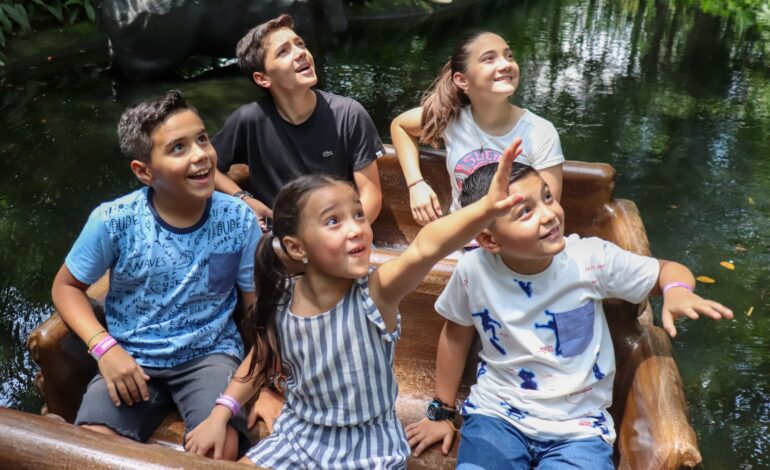 Familias de Medellín disfrutan del Parque Norte y el Aeroparque Juan Pablo II con tarifa especial por estar al día con el impuesto predial