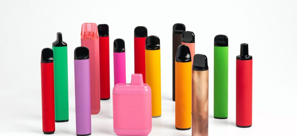 Medellín decretó entornos educativos 100 % libres de humo y vapeo para proteger a niños, niñas y jóvenes