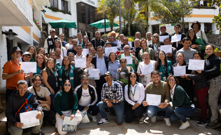 Cornare entrega reconocimiento a 30 proyectos comunitarios ganadores de la convocatoria Tejiendo Vida 2025 en El Santuario