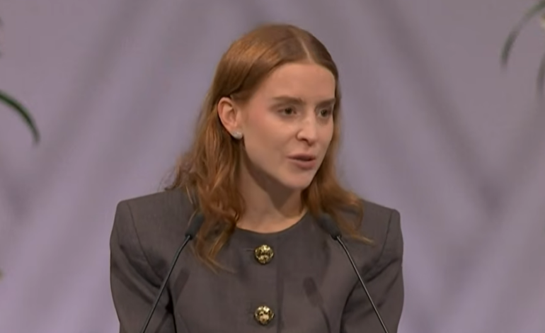 Retrato de María Corina Machado, ausente en la ceremonia del Nobel de la Paz 2025 en Oslo
