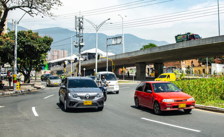 Autoridades levantan el pico y placa en Medellín y el Área Metropolitana por la temporada de Navidad y vacaciones.
