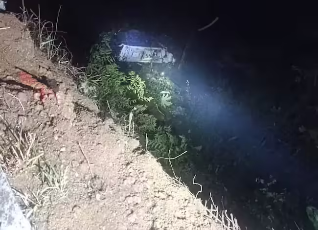 Helicóptero de la Policía transportando cuerpos de víctimas tras accidente en el Nordeste antioqueño.