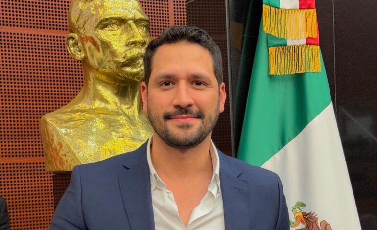 Alcalde de Sonsón recibe reconocimiento internacional en el Senado de México del Instituto Mejores Gobernantes