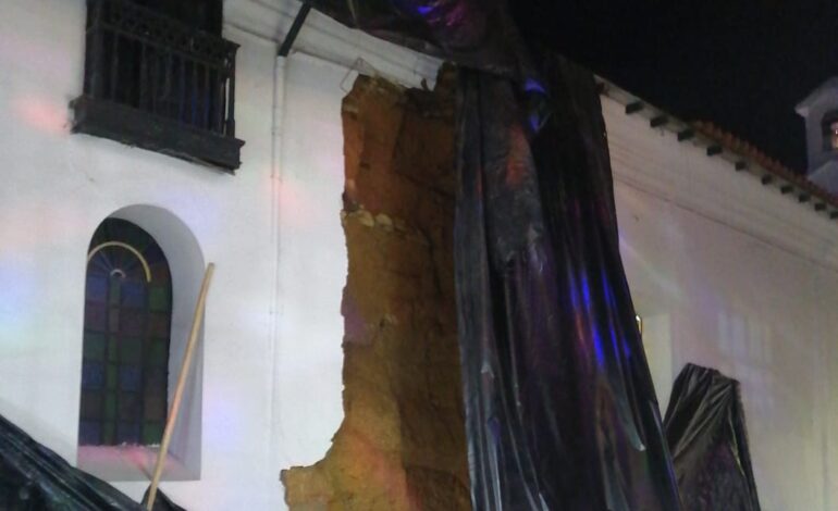 Zona afectada de la parroquia La Asunción en Marinilla tras el desprendimiento de su estructura externa por lluvias