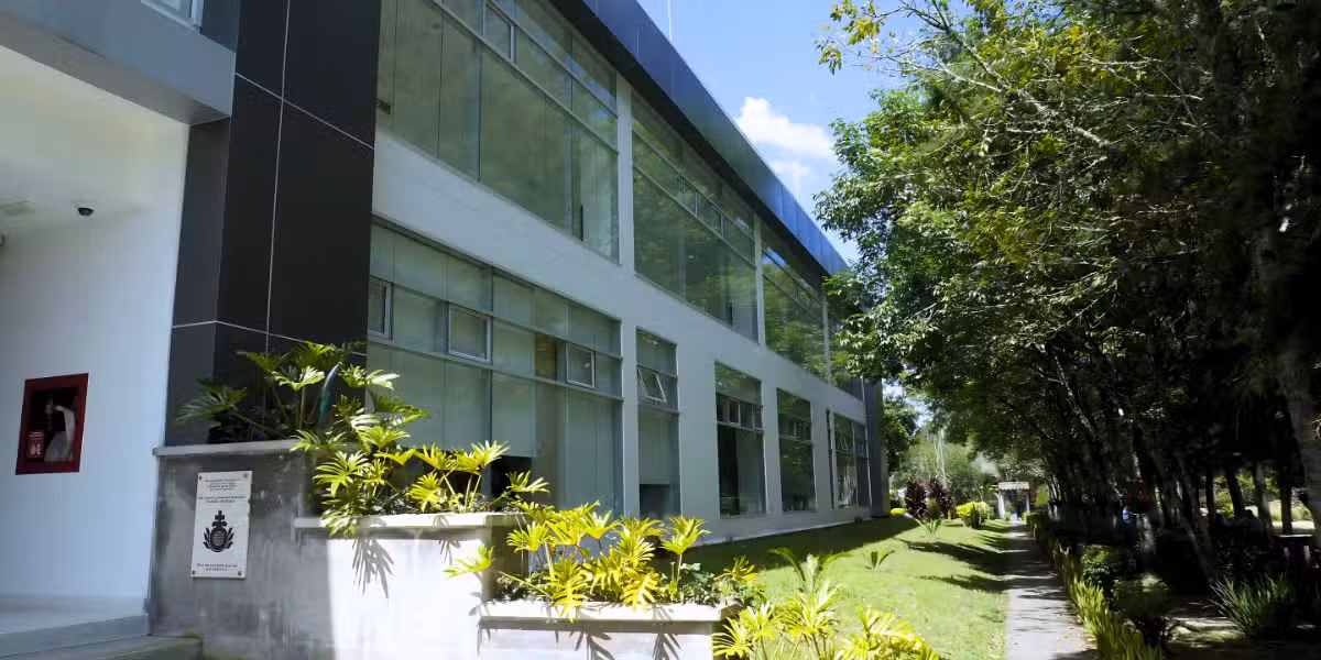 Clínica San Juan de Dios de La Ceja suspende servicios a Savia Salud EPS por millonaria deuda