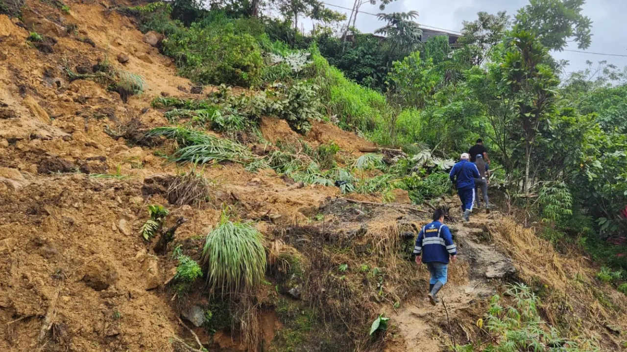 Dagran despliega maquinaria y equipos técnicos tras emergencias por lluvias en Antioquia