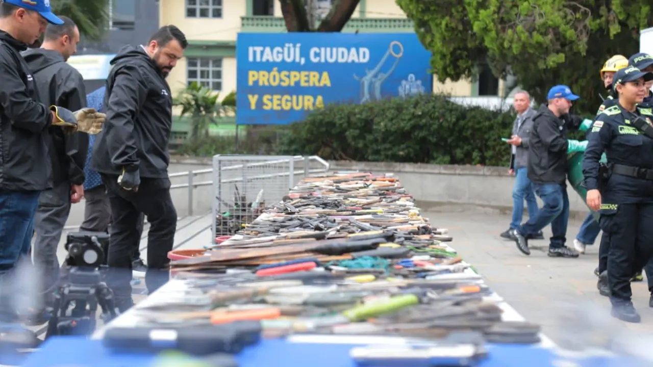 Destruyen más de 10.000 armas incautadas en Itagüí durante 2025