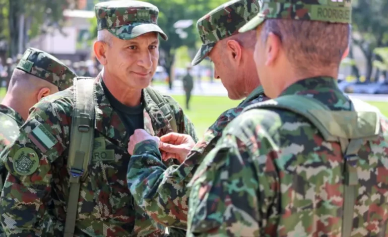 El Ejército Nacional realizó en Medellín la transmisión de mando de la Séptima División