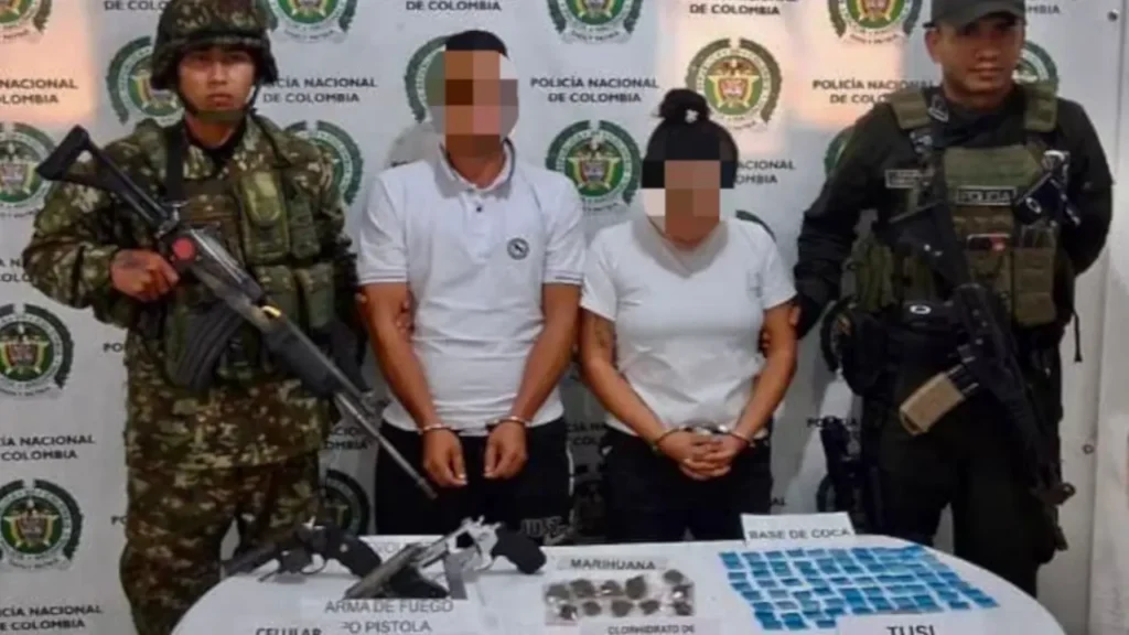 Dos detenidos en Abejorral mientras transportaban armas y drogas