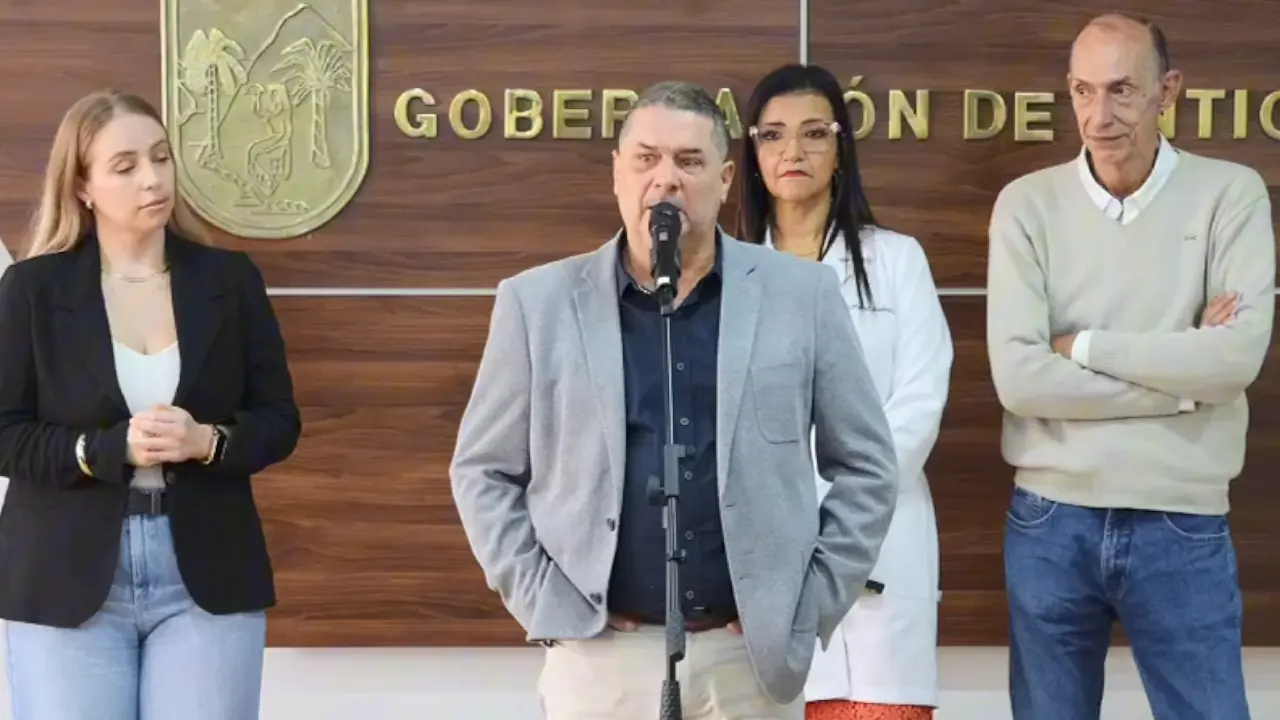 Gerente del hospital de Itagüí rompe en llanto por salarios atrasados de los empleados y crisis de insumos